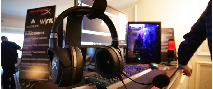 Jaunas HyperX austiņas un mikrofons